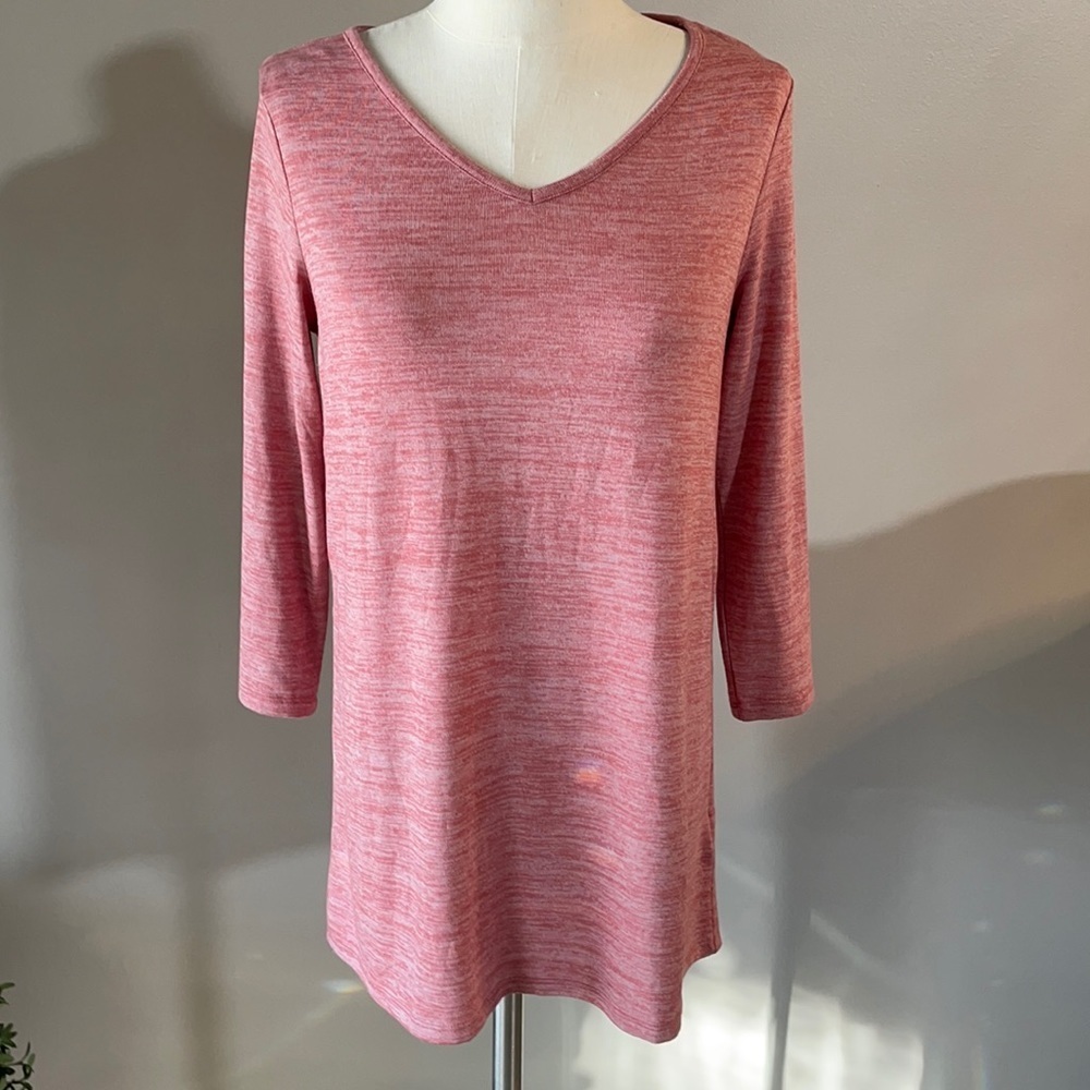 LANDS’ END women’s V neck tunic. 3/4 sleeve, faux wrap back. Salmon light color